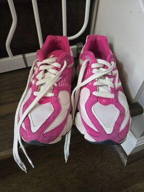 New Balance Pink 9060 Sz 7.5